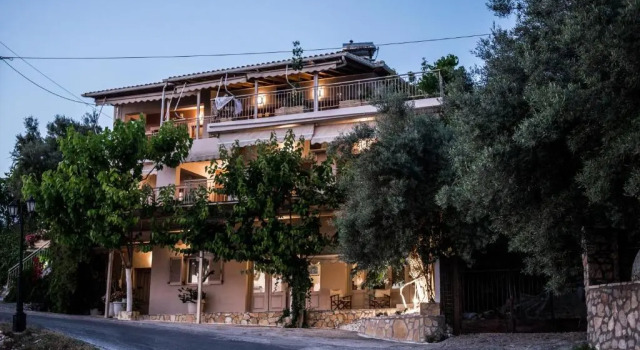 Aloni Studios & Apartments
