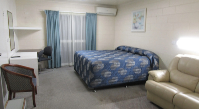 The Park Motel, Book Motel Hotels in Charters Towers with Parking, Parking