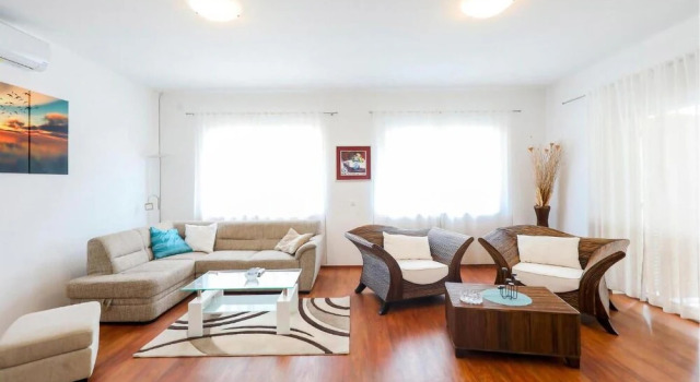 Amazing Home in Ist With 3 Bedrooms and Wifi, Забронировать Отель Ист Zadar Islands