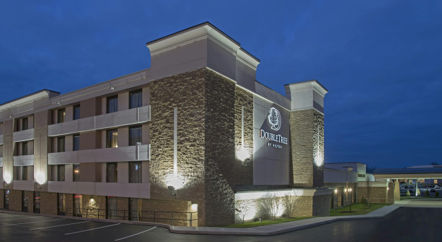 DoubleTree by Hilton Schenectady Downtown, Rezerwuj Hotel Hotele w Schenectady z parkingiem, Parking