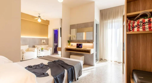 Полулюкс Hotel Romantico
