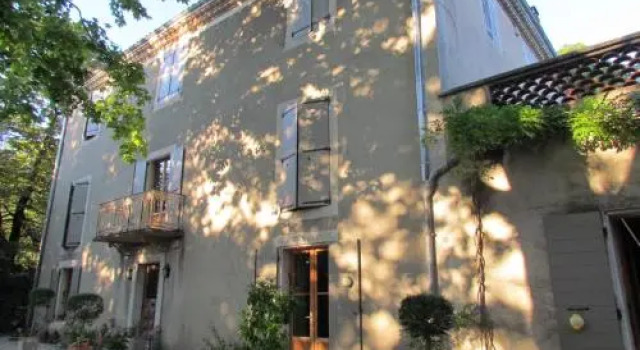 Le Clos de La Chardonnière, Rezerwuj Hotel Hotele w Drôme z parkingiem, Parking