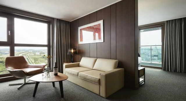 Полулюкс Raonstay in Perla Hotel