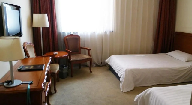Beijing Changfeng Hotel, Забронировать Отель Отели Пекина 3 звезды, рядом с Shiliuzhuang Station, 3*