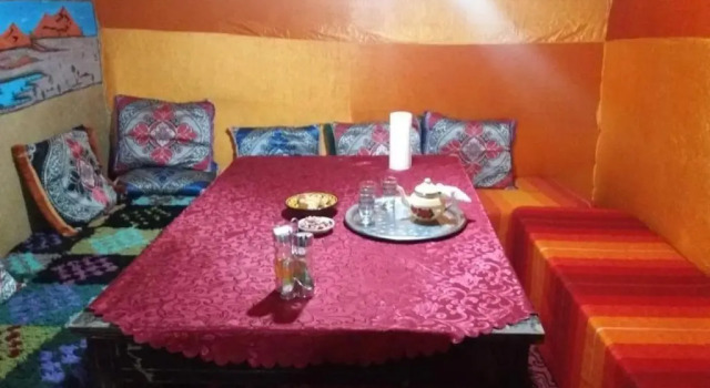 Nomad Bivouac, Rezervovat Hotel Hotely v Meknes-Tafilalet s parkováním, Parkování