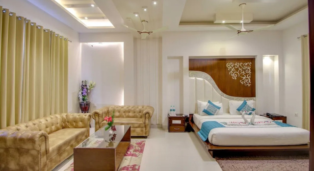 Люкс Luxury Maulik Mansion Resort