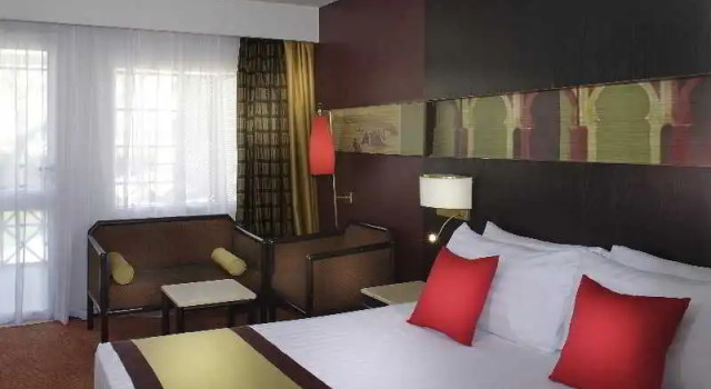 Одноместный номер Standard с балконом Mercure Cairo Le Sphinx