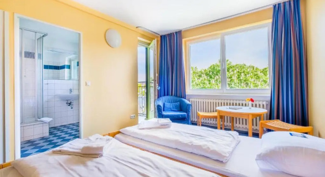 Jugendgästehaus Hauptbahnhof, Book Hostel / Vandrerhjem Hoteller i Berlin med parkering, nær Berlin Central Station, Parkering