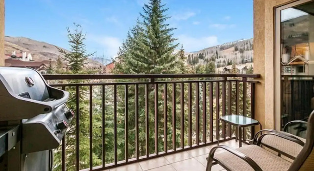 Номер Standard с балконом 2 Bedroom Antlers Vacation Rental With Incredible Slopeside Views And Just A Short Walk To Gondola And Lionshead Village