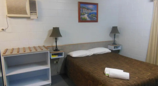 Country Road Motel