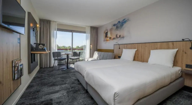 Двухместный номер Luxury с балконом Fletcher Hotel-Restaurant Leidschendam - Den Haag