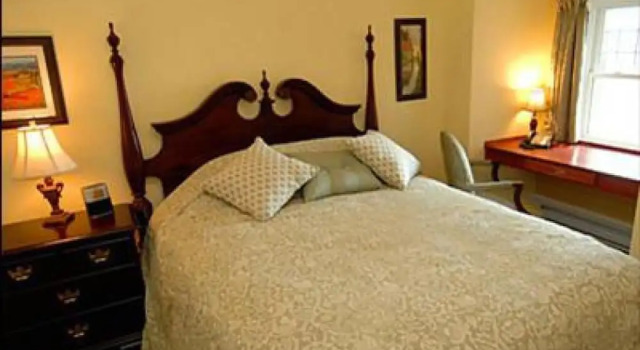 Clocktower Inn, Varaa Hotelli  
