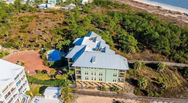 Клубный номер Standard с балконом Club at Cape San Blas 2B
