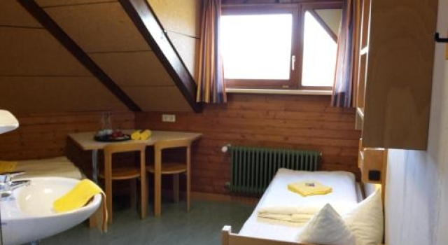 Hellmut-Waßmer-Jugendherberge Lörrach, Reserva ahora Albergue Hostales en Baden-Wurtemberg, Albergue