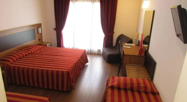 Четырёхместный номер Standard Hotel Leon Bianco