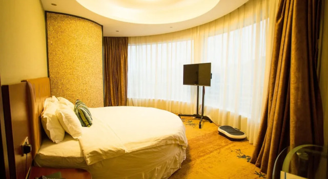 Люкс Deluxe CYTS Shanshui Fashion Hotel Longquanyi