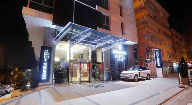 Demora Hotel