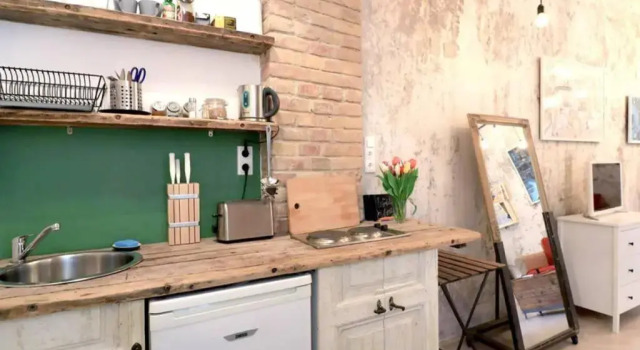 Апартаменты Little Corner at the Historic Jewish District with AC