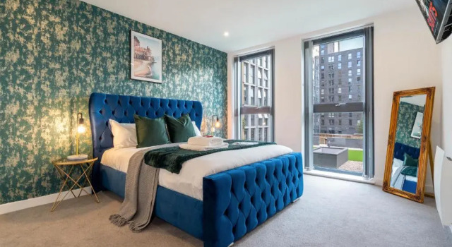 CALIBER STAYS Apartments & Homes - The Nemesis Suite- Two Bedroom Serviced Apartment - City Centre, Забронировать Апартаменты/квартира Отели Бирмингема с парковкой, рядом с Океанариум «Национальный центр морской жизни», Парковка