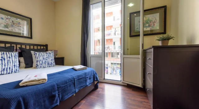 RamblasRentals Design Renovated Apartment AC Balcony10m Ramblas - Parking - Wifi, Забронировать Апартаменты/квартира Барселона провинция Барселона, рядом с Парк скульптур