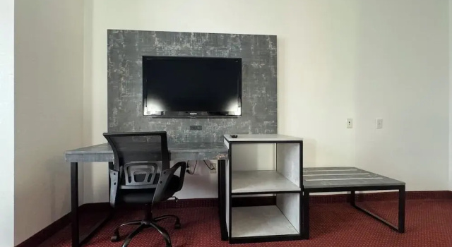 Люкс Standard FairBridge Inn & Suites Cleburne