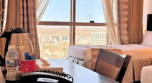 Семейный номер Standard Al Kiswah Tower 5 Hotel
