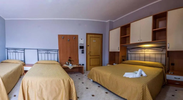 Трёхместный номер Economy La Vigna Hotel