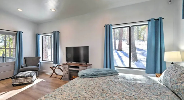 Коттедж Mtn-view Cabin w/ Game Room & Deck in Flagstaff