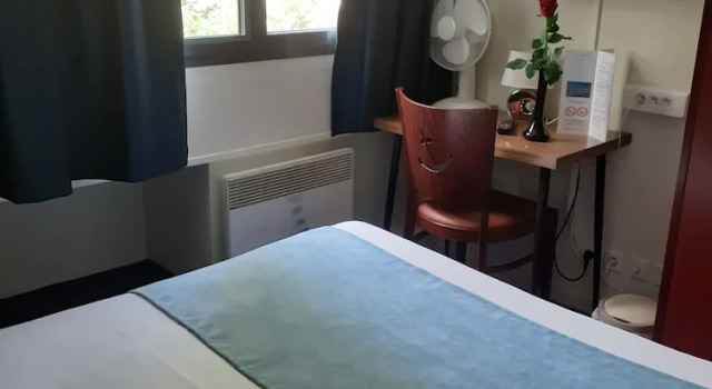 Номер Comfort Hôtel Les Gens de Mer La Rochelle