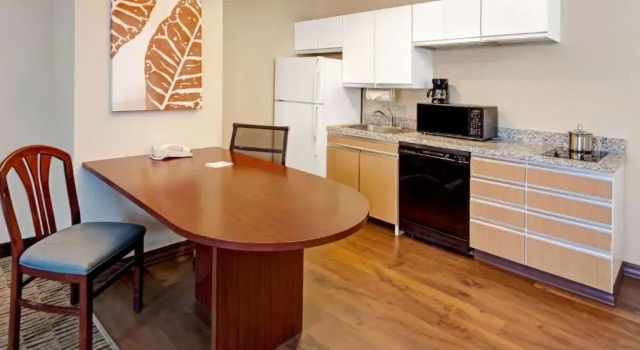 Двухместный люкс MainStay Suites Raleigh - Cary