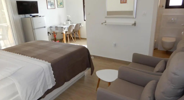 Студия Apartmani Šimićev