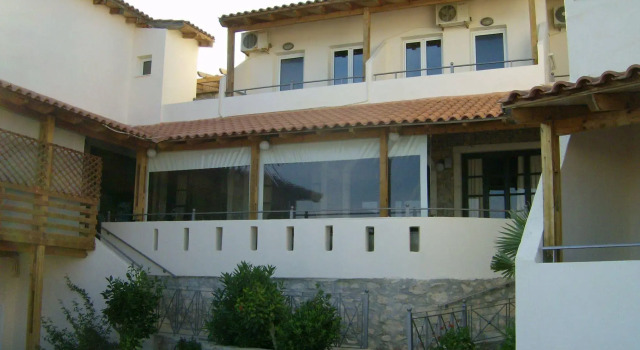 Creta Suites