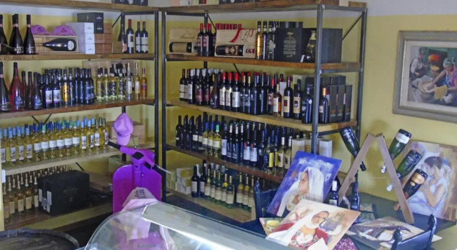 Managheri Wine Bar, Забронировать Отель Отели Ольена с парковкой, Парковка