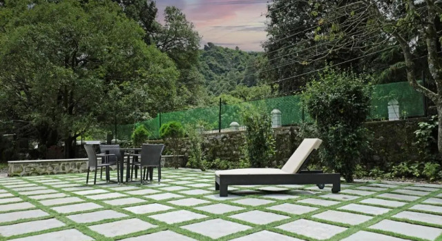 Stanley House-2 BHK Heritage Home+garden, Nainital, Rezervovat Hotel Hotely v Uttarakhand s parkováním, Parkování