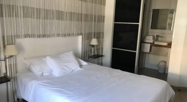 Hotel De Londres, Rezervați Hotel Balbigny Rhône-Alps