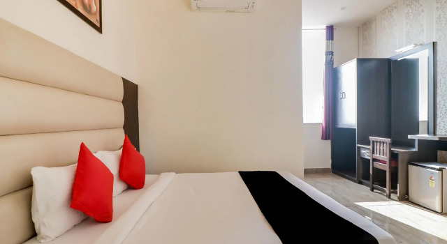 Люкс Standard Capital O 66828 Hotel 4g