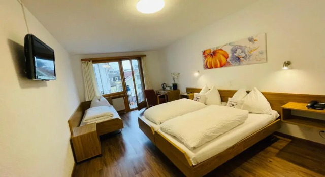 Трёхместный номер Standard с балконом Hotel Toscana