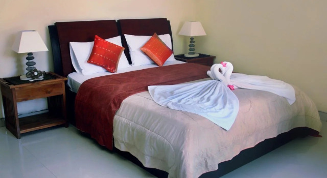 Sudani Bale Homestay, Забронировать Отель Отели провинции Бали с завтраком, Завтраки