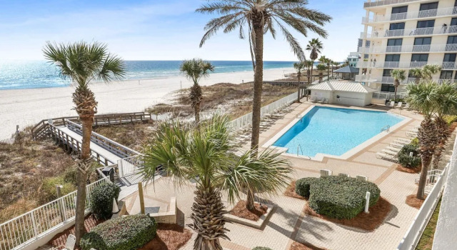 Коттедж Pelican Pointe 301- Corner Unit 3rd Floor Gulf-front