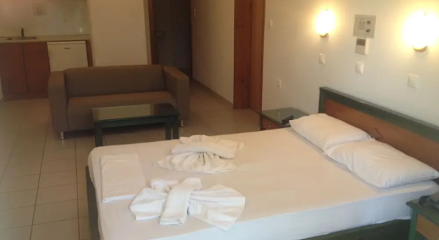 Семейный номер Standard с видом на сад Kyriaki Hotel