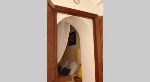 Emplacement N°1 ! RIAD ICA (EN EXCLUSIVITE), Забронировать Отель Отели Марракеш-Тенсифт-Эль-Хауз с парковкой, Парковка