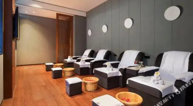 Номер Superior Wyndham Grand Plaza Royale Kaidi