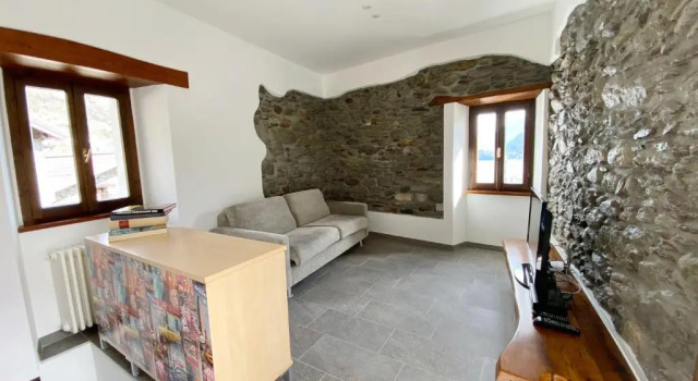 Independent Stone House with Lake View, Boek Hotel Musso Comomeer