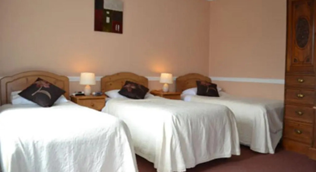 Трёхместный номер Standard Breagagh View B&B
