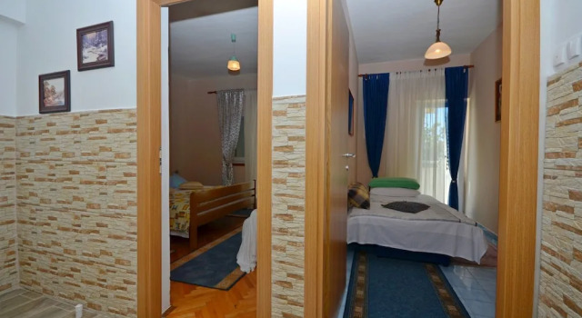 Apartments M&R ŠPADINA, Забронировать Апартаменты/квартира Отели Водице с парковкой, рядом с Частный Пляж Отеля «Кристина», Парковка