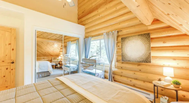 Mountain Cabin w/ Hot Tub: 4 Mi to Shaver Lake!, Забронировать Дом для отпуска Шейвер Лейк Национальный парк Йосемити