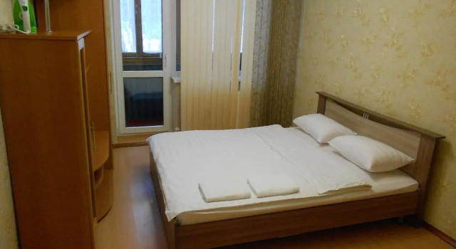 Apartments Domovoi on Akademicheskaya, Забронировать Апартаменты/квартира Отели Городского округа Екатеринбурга - Северный управленческий округ с парковкой, Парковка