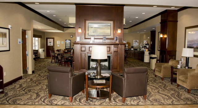 Holiday Inn Express & Suites - Mason City, an IHG Hotel, Prenota Hotel Mason City 