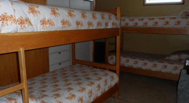 Кровать в общем номере Hostel Danicar Puerto Natales