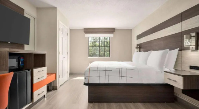 Двухместный номер Deluxe La Quinta Inn Lexington-Horse Park